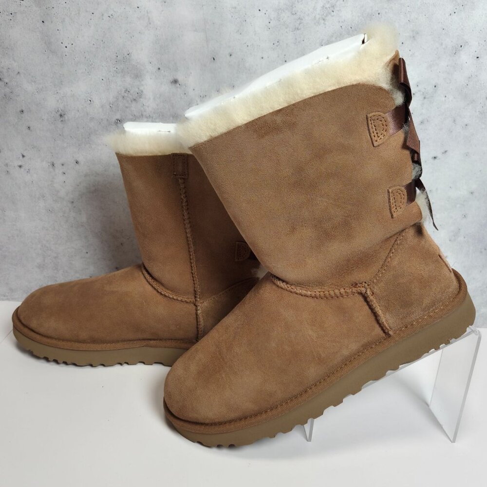 UGG W Bailey Bow II Boots Womens Size 8 Tan Sheepskin Suede Winter - Picture 4 of 9